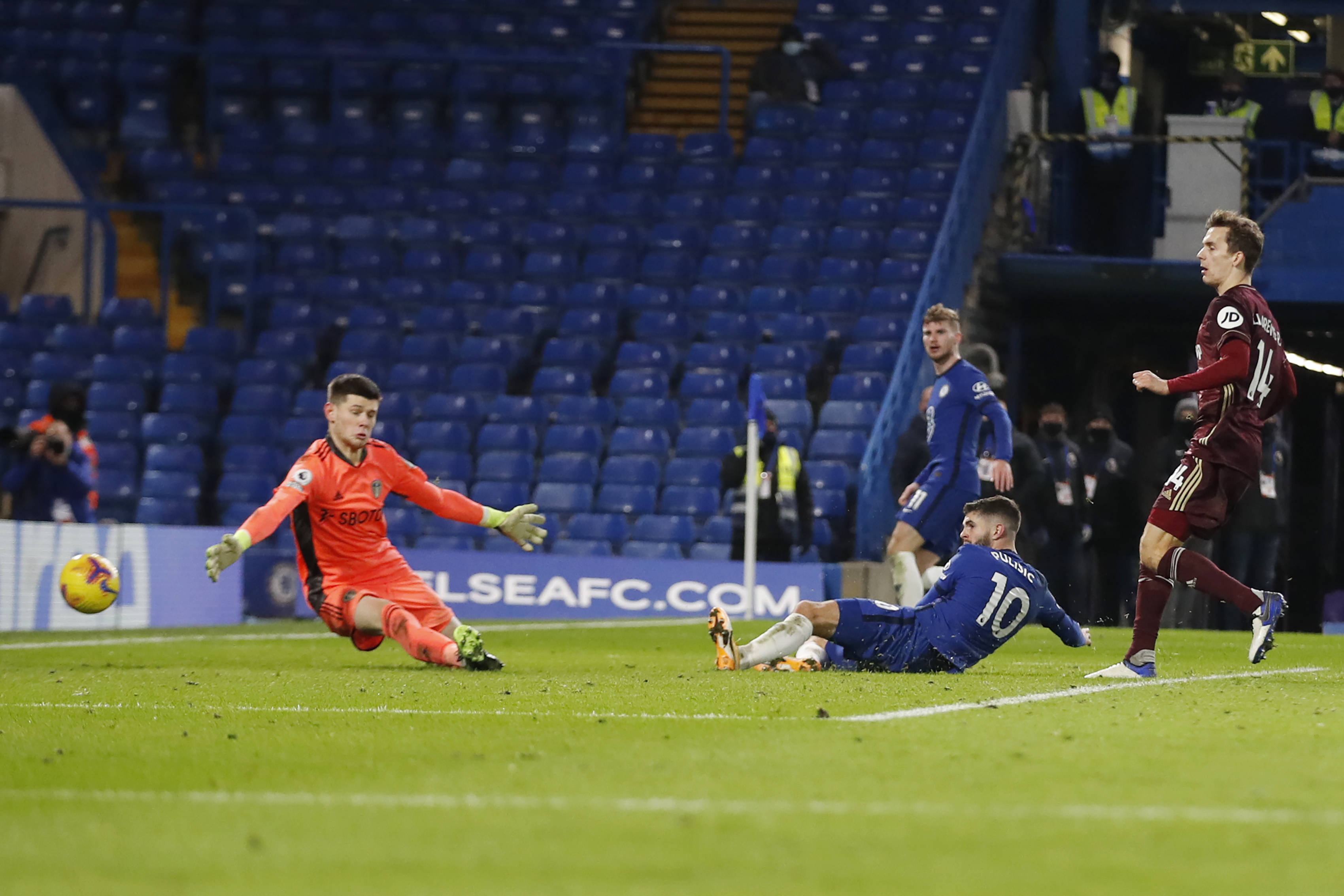 允许球队在 允许球队在