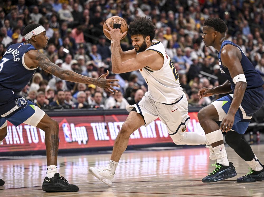 两支球队在 两支球队在